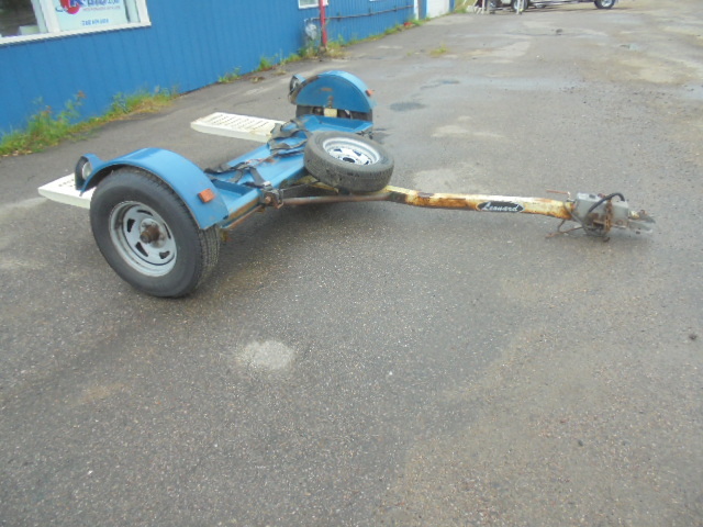 lot 2 image: 2011 Leonard Tow Dolly