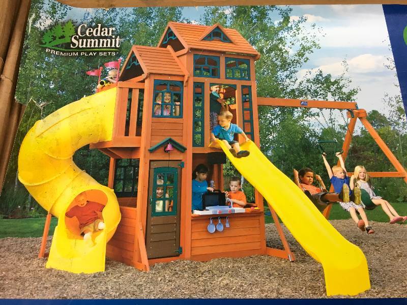 lot 1 image: Solowave Play Center, Retail $999.99