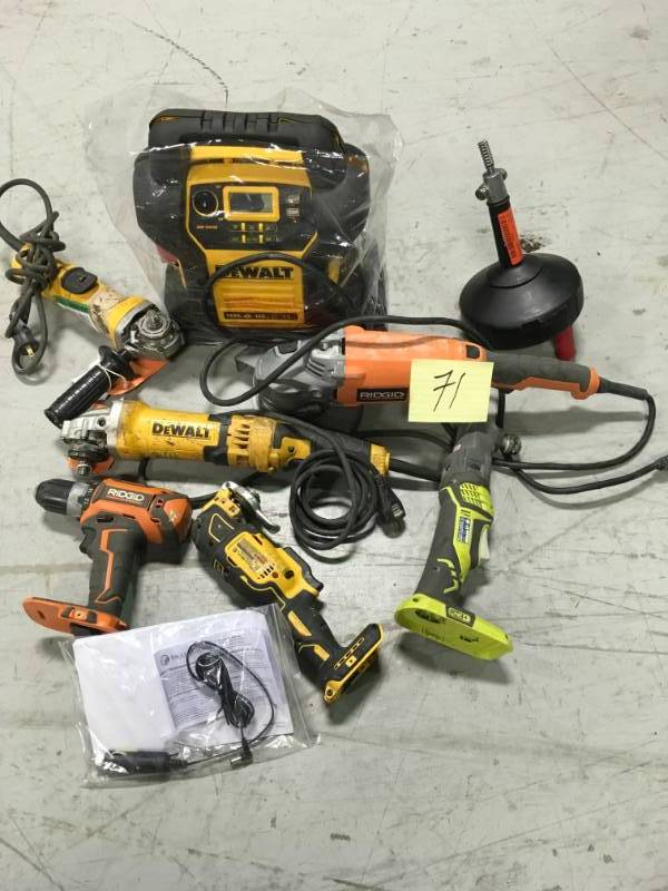 lot 71 image: BIG MIX LOT OT TOOLS MISC SALVAGE FOR PARTS OR REPAIR