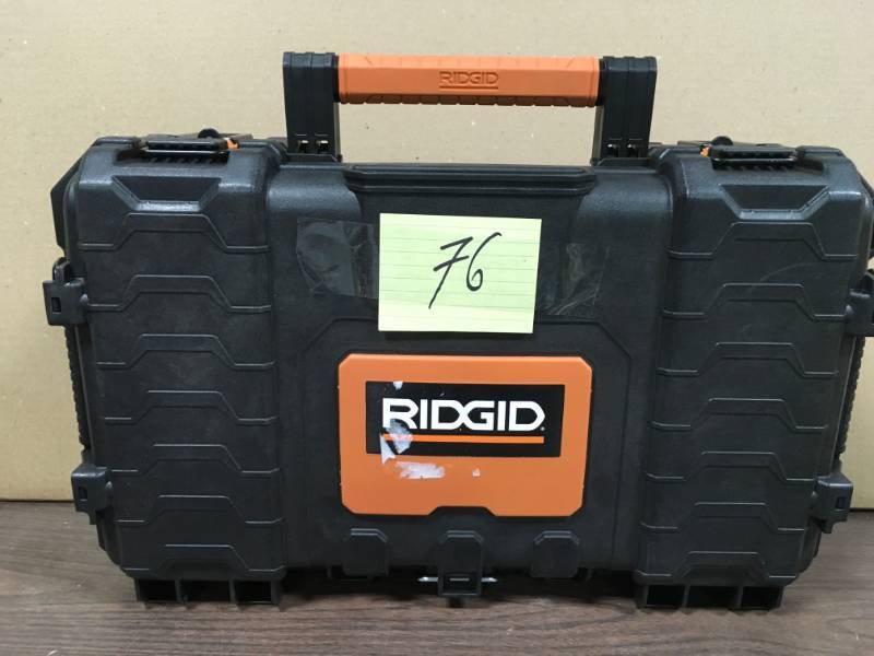 lot 76 image: RIDGID 222571 Pro Tool Box 22 inches Black not used