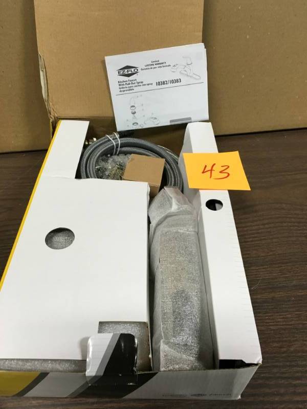 Stainless Steel Pull Out Sprayer Kitchen Faucet Brushed Nickel Single Hole open box not used