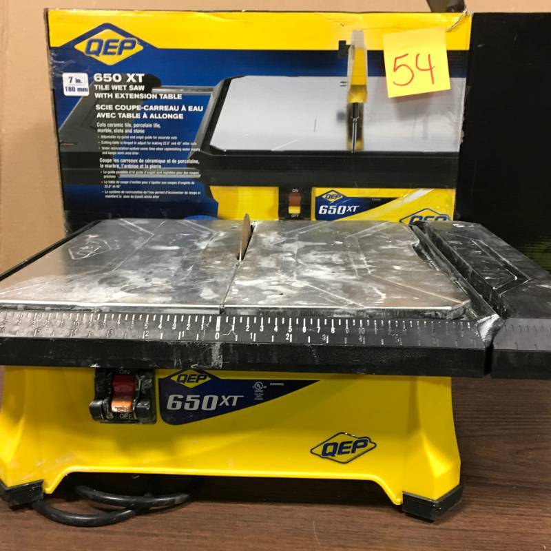 QEP 22650Q 650XT 34 HP 120-volt Tile Saw for Wet Cutting of Ceramic used in working condition