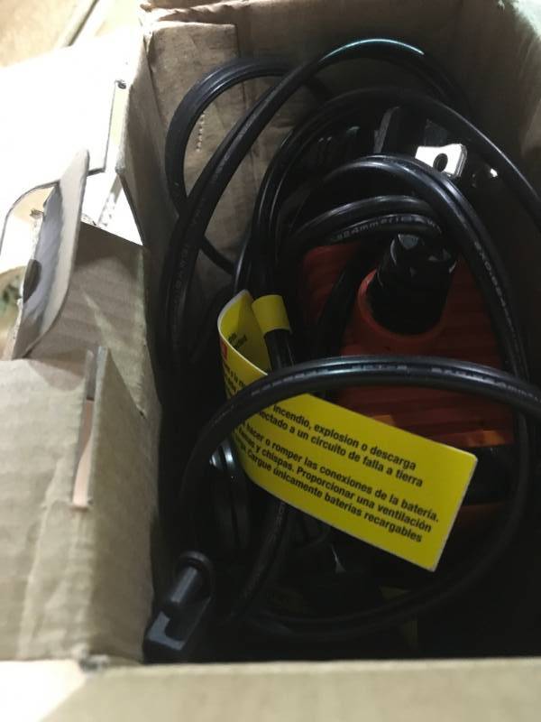 Black and Decker Waterproof Battery Charger Maintainer 2 Amps (BC2WBD) open box not used