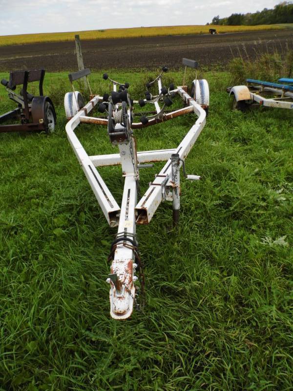 lot 16 image: EZ Loader Roller Trailer