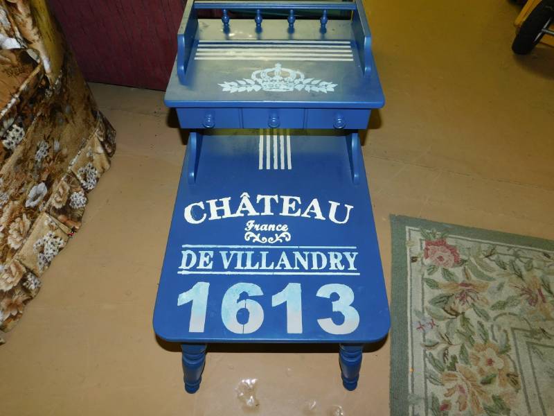 lot 55 image: Green End Table---CHATEAU France DEVILLANDRY  1613