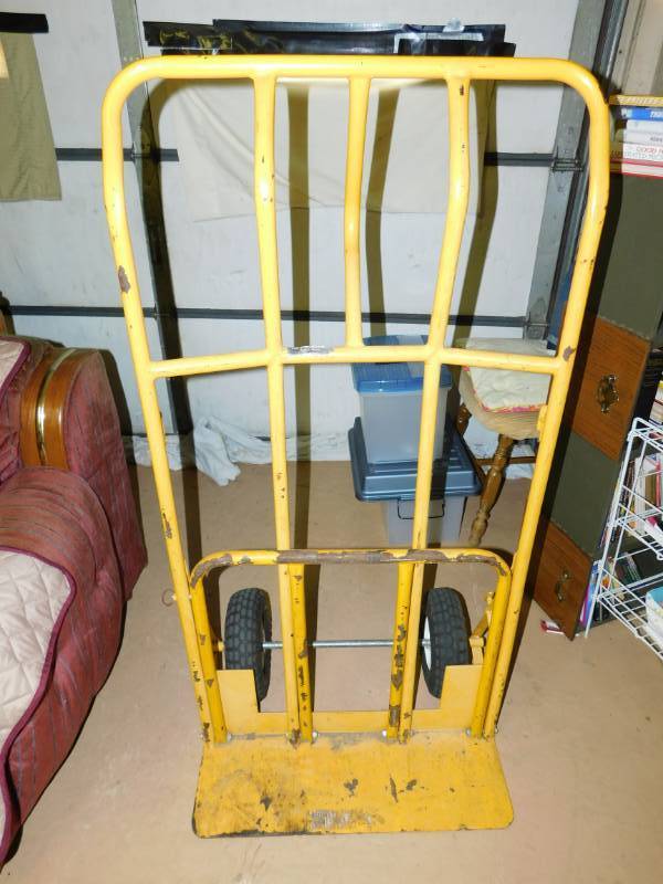 lot 60 image: Tuff Handler Model TH800 Movers Cart