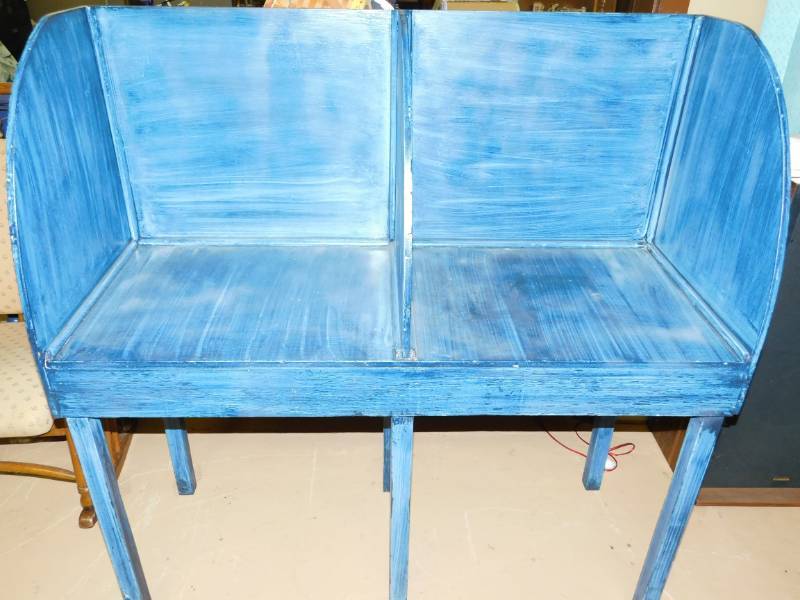 lot 68 image: Blue Voting Booth
