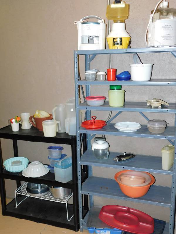 lot 92 image: Two Shelf Units & Contents  On Them---Tupperware & Dishes, Etc