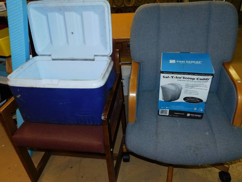 lot 102 image: Two Office Chairs(One On Casters)Saf-T-Ice Scoop CaddyRubbermade Cooler
