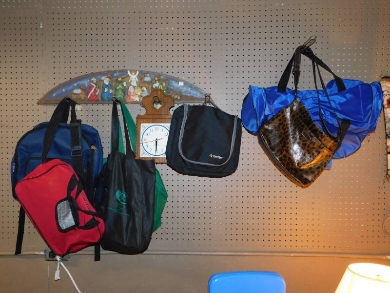lot 115 image: BackpacksBook Bags-- Diaper BagsClockSmall Nativity Picture