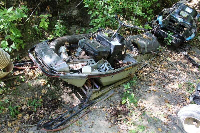 lot 140 image: Snowmobile Parts