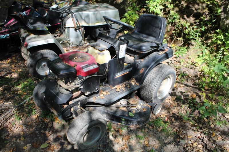 lot 143 image: Riding Lawn Mower Parts