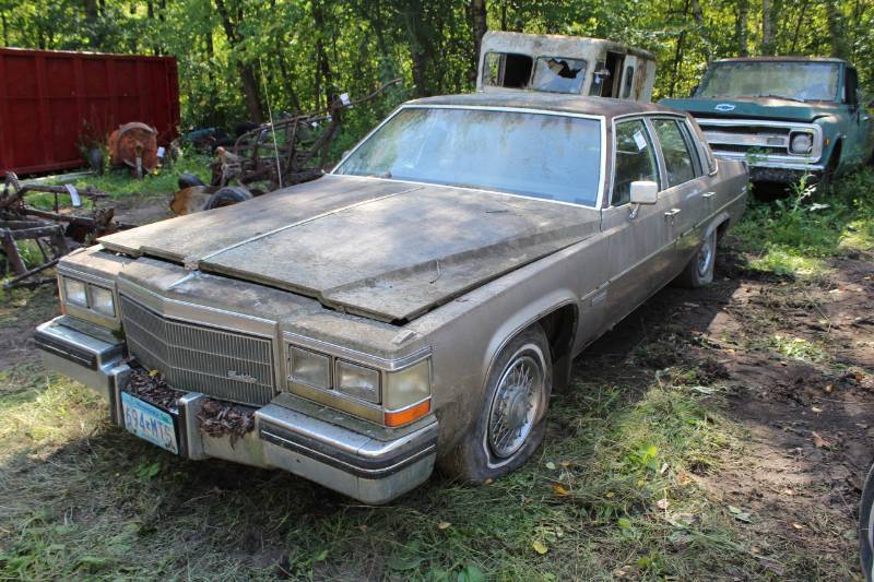 lot 132 image: Cadillac