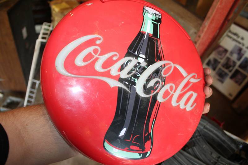 lot 259 image: Coca-Cola Telephone Set