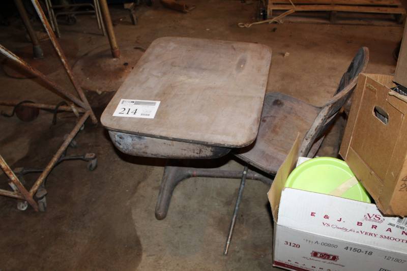 lot 214 image: School Desk