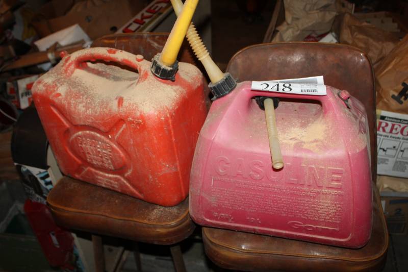 lot 248 image: Lot of (6) Plastic Gasoline Cans