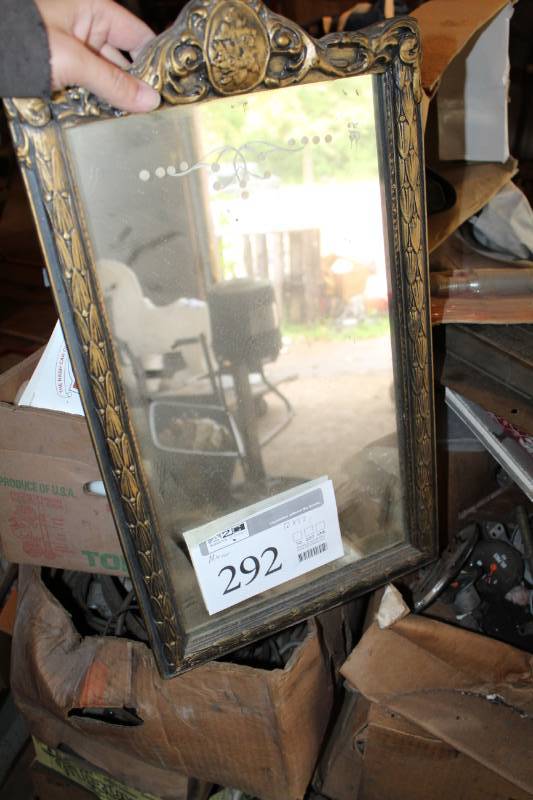 lot 292 image: Decorative Wall Mirror