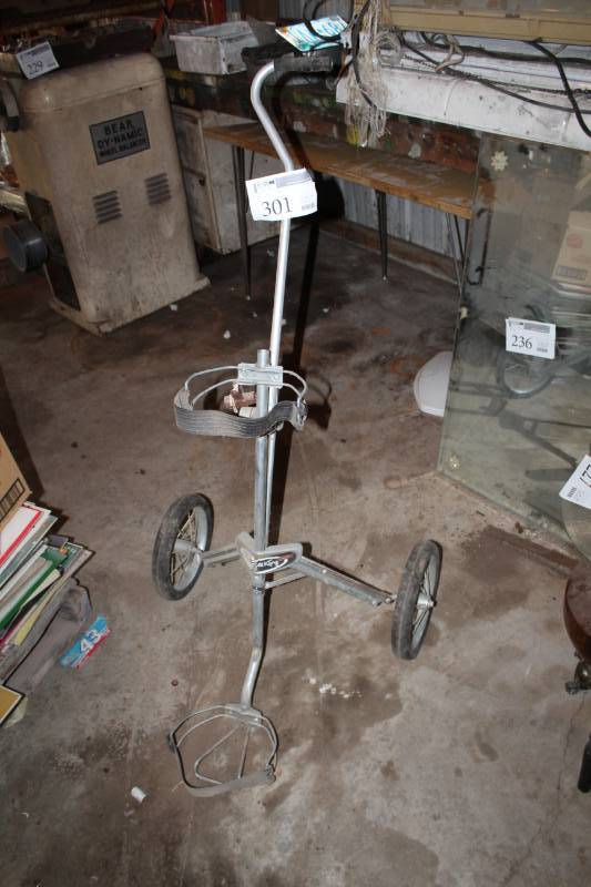 lot 301 image: Ajay Roll King Golf Bag Caddy