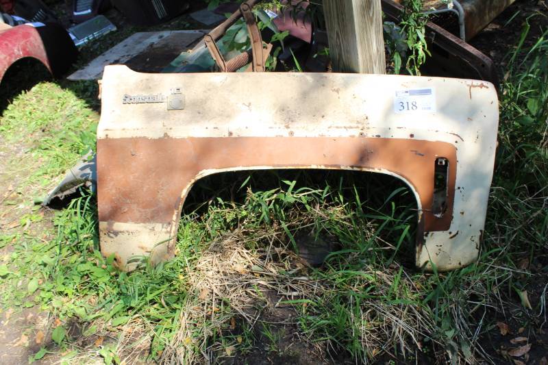 lot 318 image: Chevy Scottsdale 10 Fender