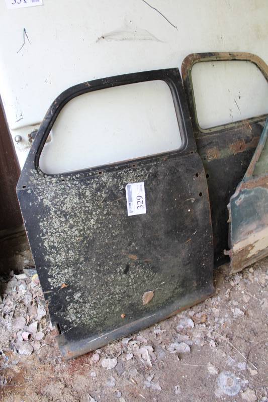 lot 329 image: Lot of (2) Car Doors