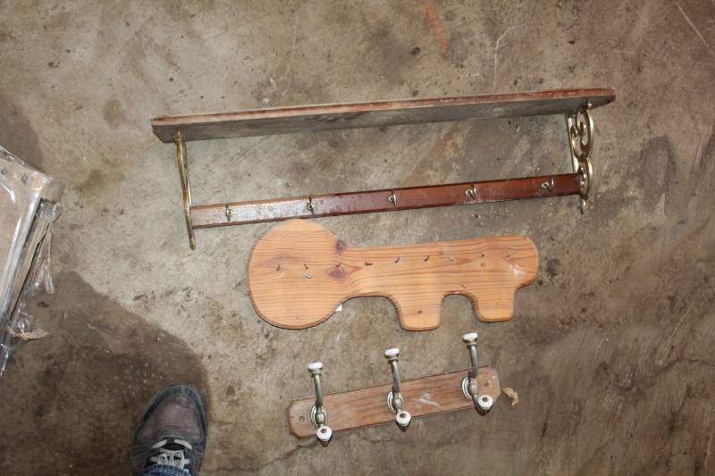 lot 364 image: Lot of (3) Hangar Frames
