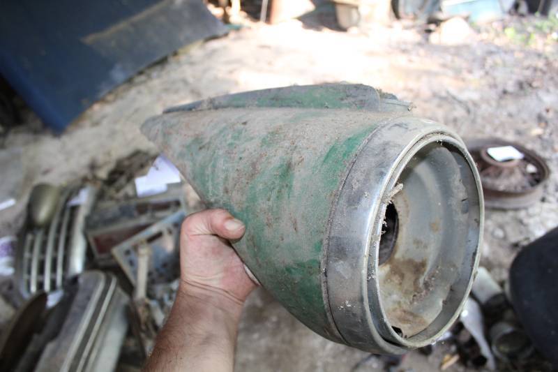 lot 386 image: Headlight  Assembly