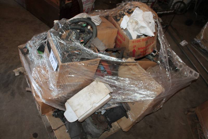 lot 390 image: Car Parts, Jack Stands, Alternators, Electrical, Exhaust Manifold, And More