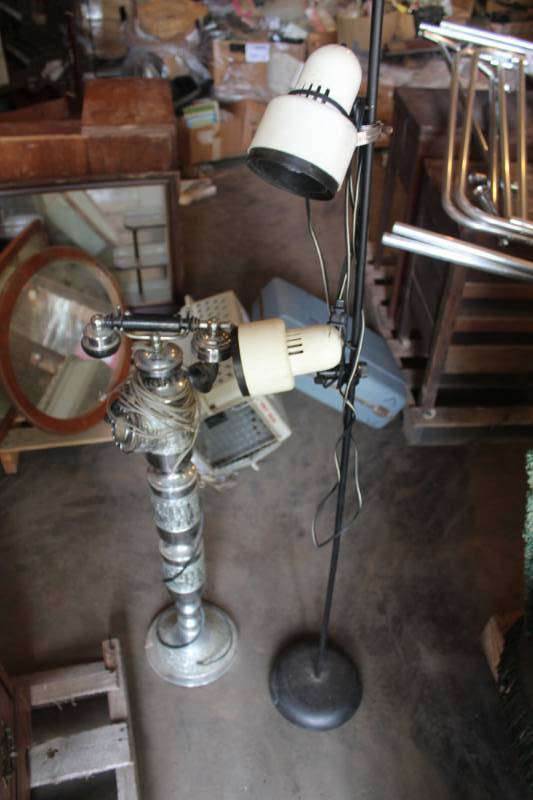 lot 406 image: Lamp, Vintage Standing Rotary Telephone