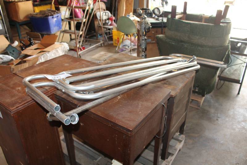 lot 407 image: Bed Bars