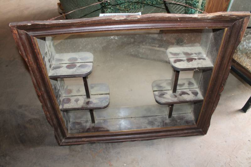 lot 413 image: Mirrored Shelving Unit