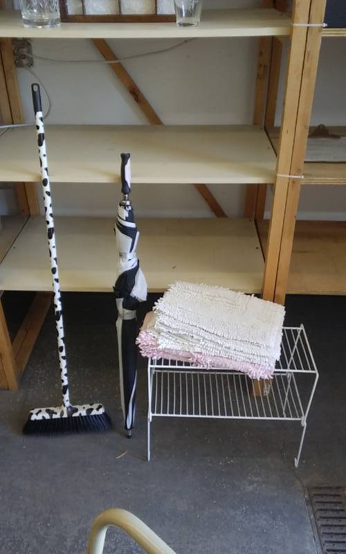lot 11 image: Cow Pattern Broom, Umbrella, Rugs, Wire Racks