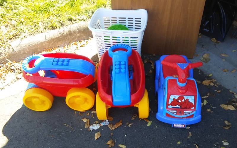 lot 36 image: Lot Of Little Boy Ride On Toy, 2-Block Sweeping Wagons & Bin Of Blocks