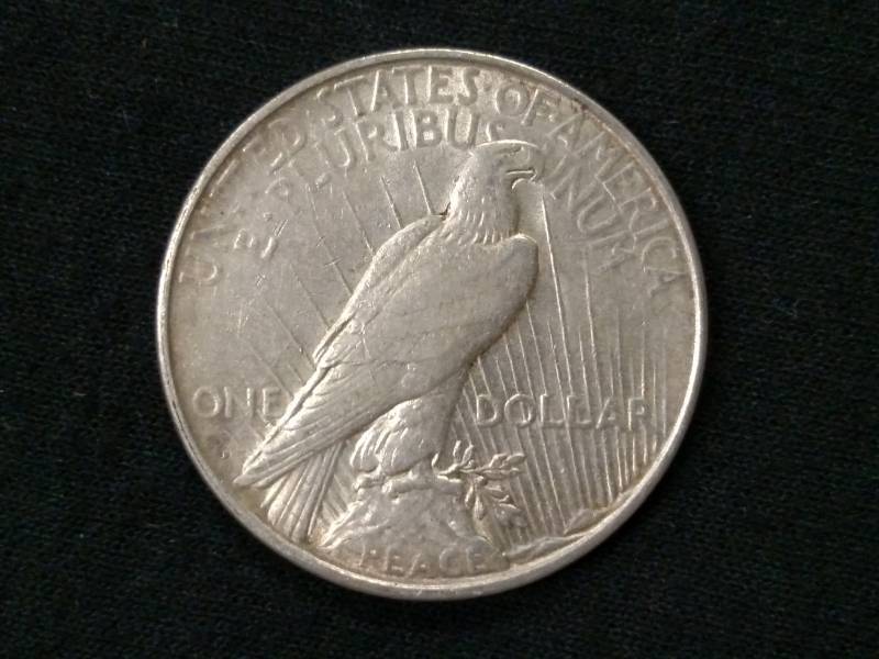 1922 D Peace Silver Dollar...