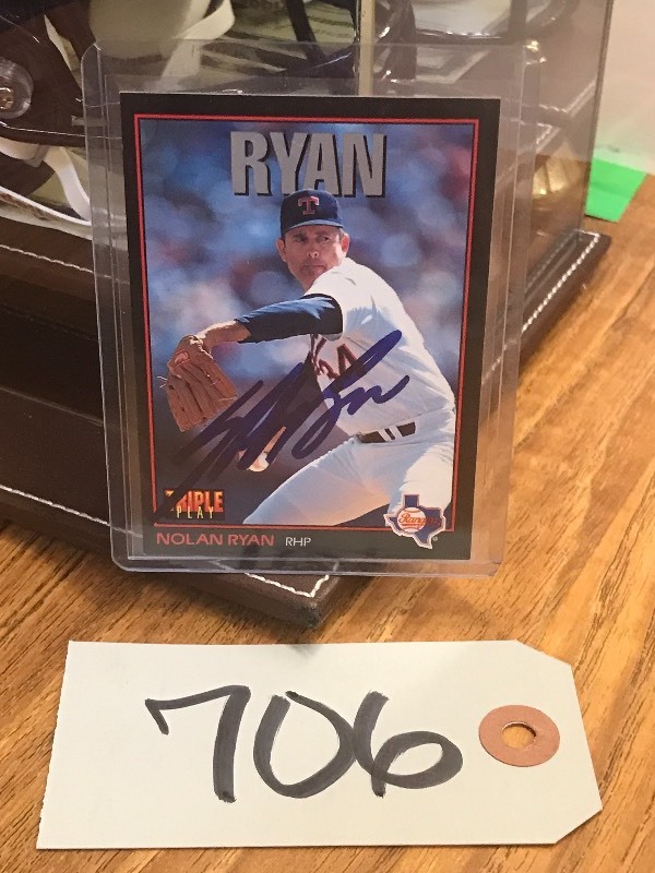 NOLAN RYAN AUTOGRAPHED CARD W COA