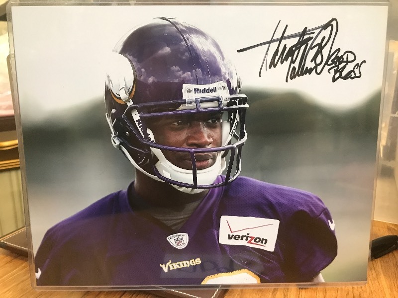 ADRIAN PETERSON AUTOGRAPHED PHOTO