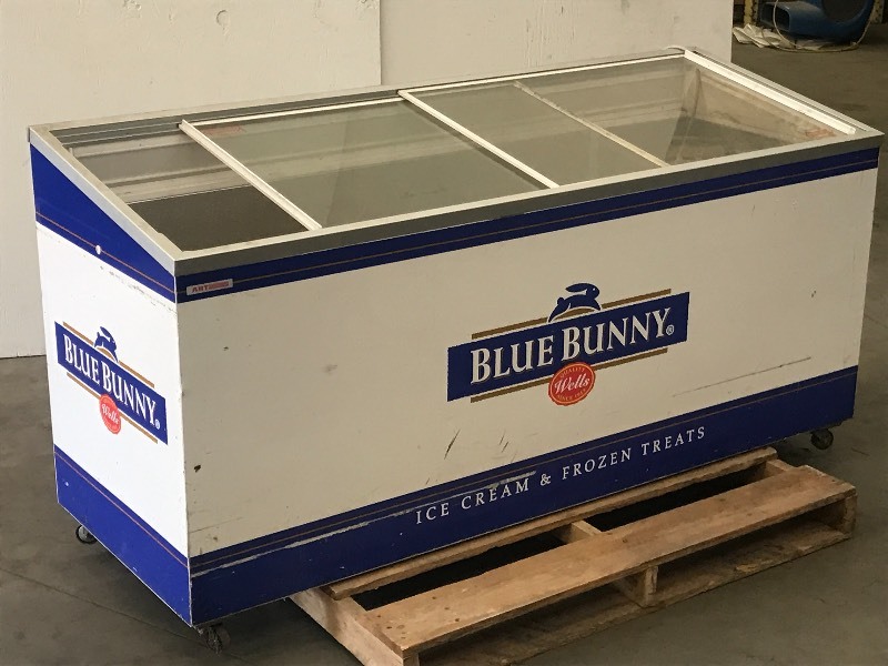 lot 8 image: Commercial 6ft Rolling Frozen Foods...