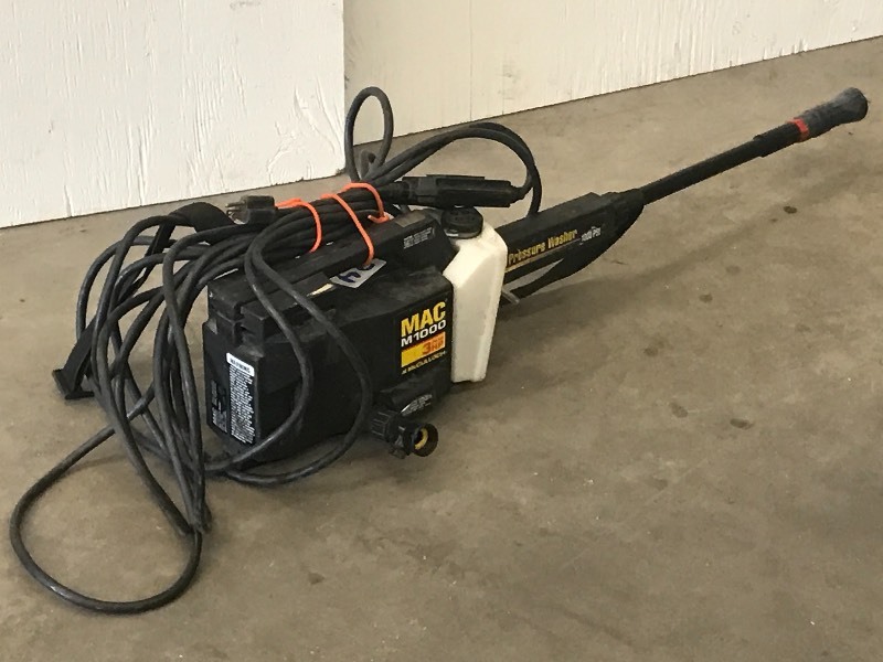 lot 34 image: McCulloch MAC-M1000 Portable Electr...