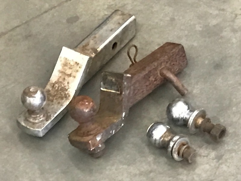 lot 82 image: Lot Of (2) 1 78 Trailer Hitch Ba...