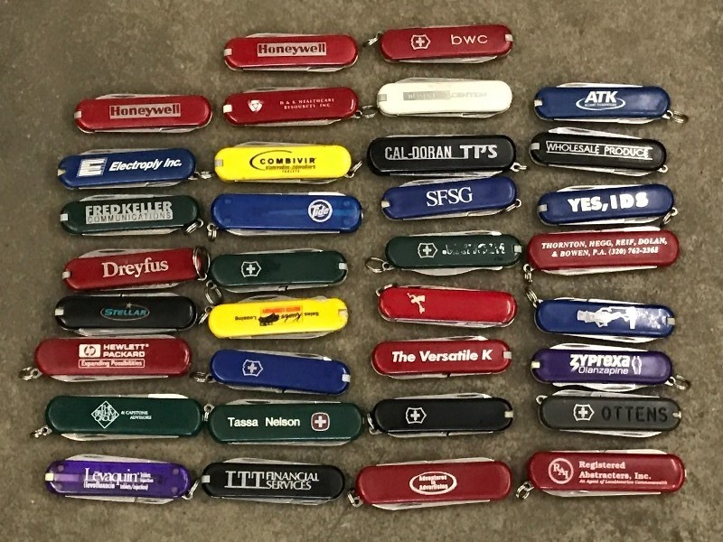lot 103 image: Lot Of (33) Assorted Swiss-Made Poc...