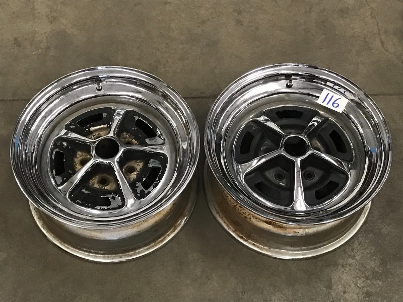lot 116 image: Lot Of (2) Magnum 15 Polished-Spok...