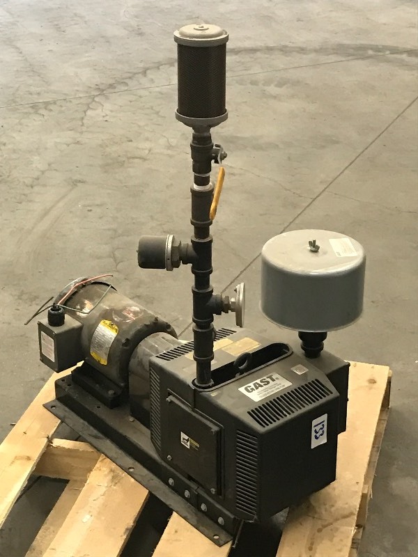 lot 133 image: Gast Industrial Oil-Less Rotary Van...