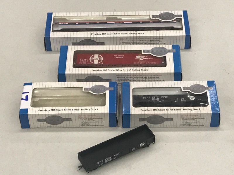 (4) HO Scale Silver-Series Stock ...