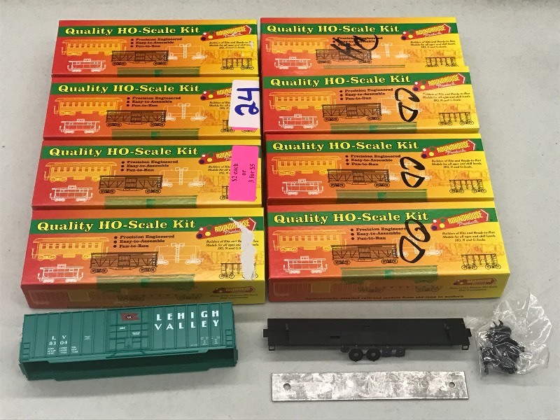 (8) Quality HO Scale Train Car Ki...