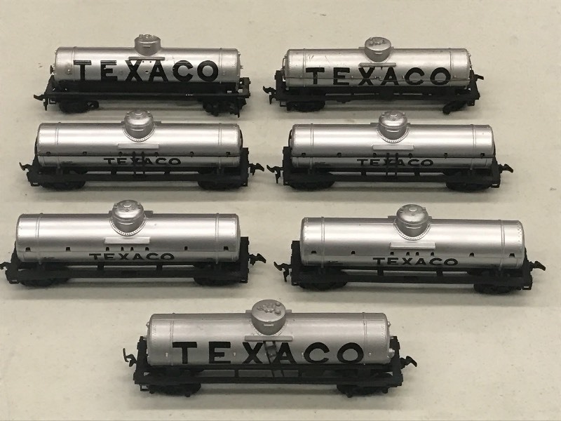 (7) HO Scale Train Cars---See All...