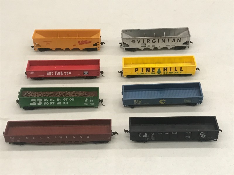 (8) HO Scale Train Cars--See All ...