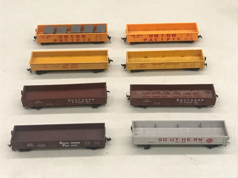 (8) HO Scale Train Cars--See All ...