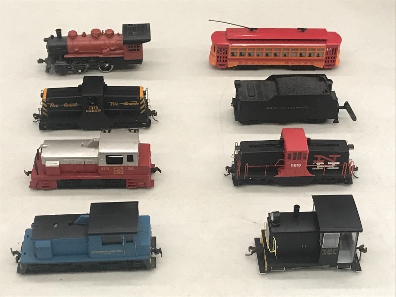 (6) HO Scale Diesel Switchers & (...