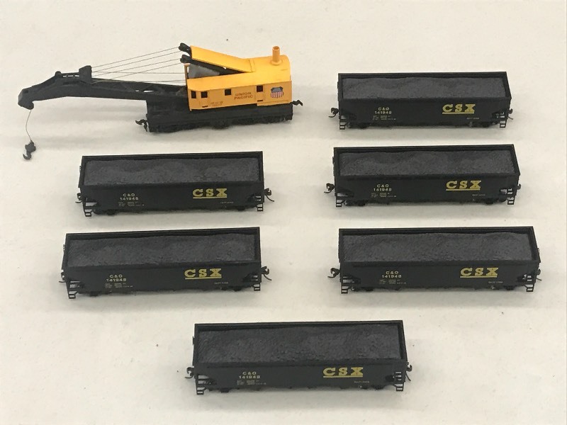 (7) HO Scale Train Cars---See All...