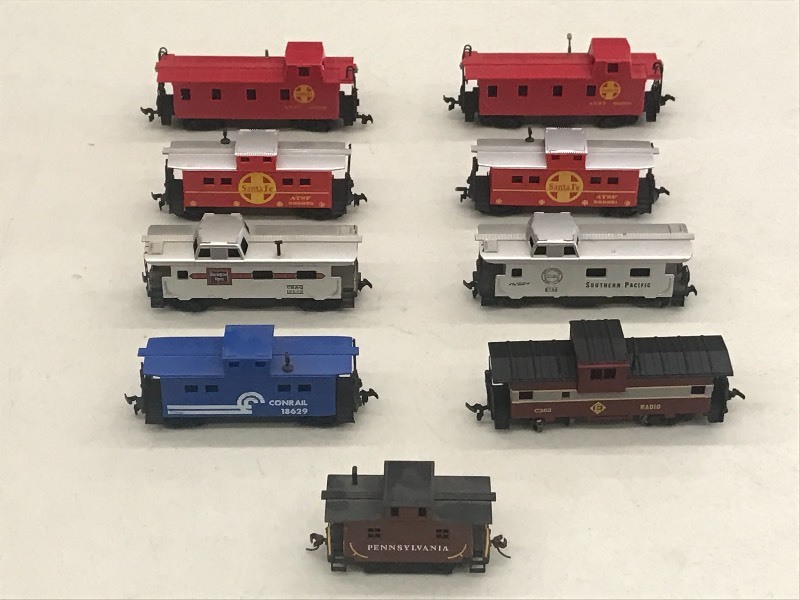 (9) HO Scale Train Cars----See Al...