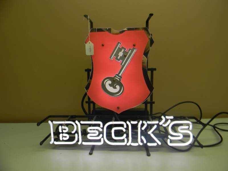 lot 7 image: BECKS KEY BREAST CANCER NEON (PINK) - RARE NICE NEON - WORKS - SEE PICTURES